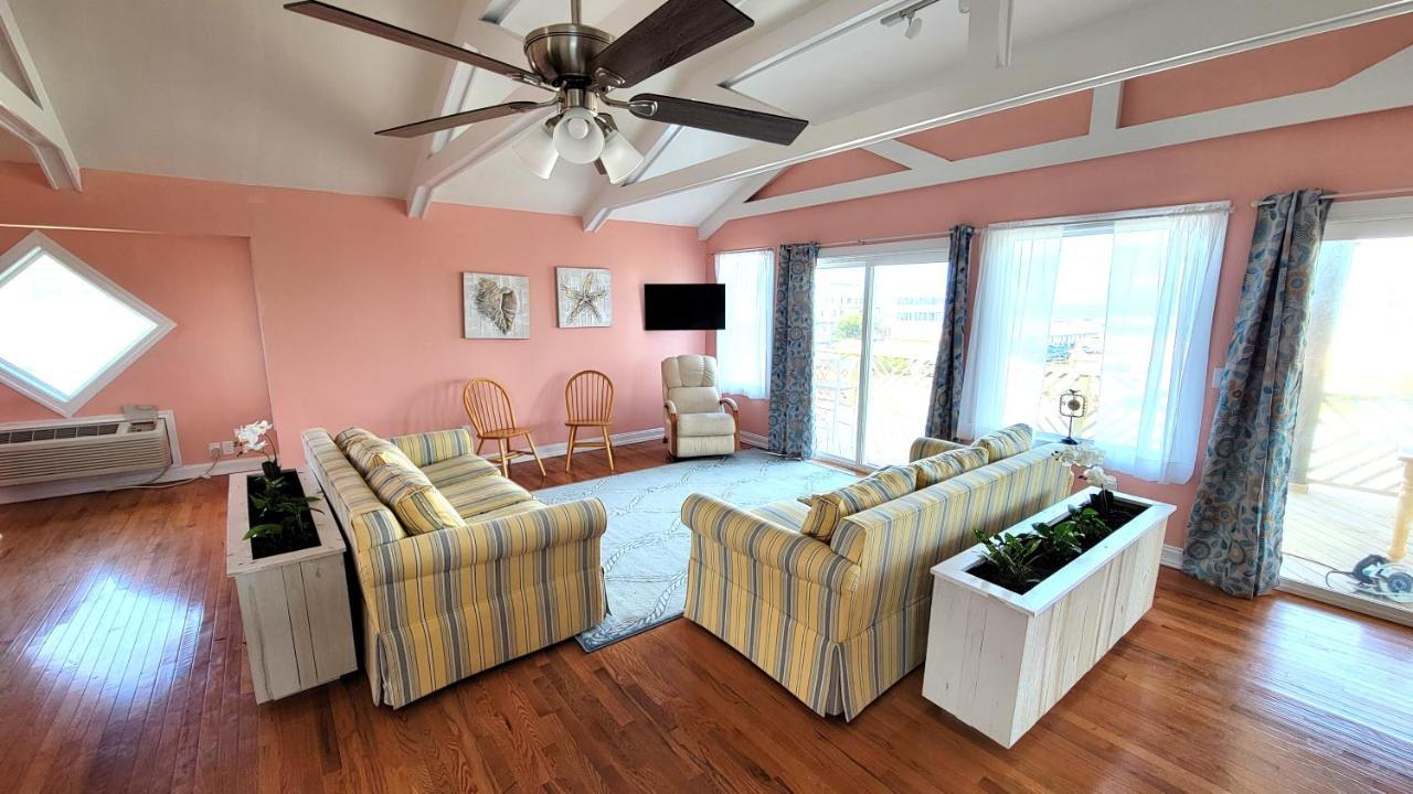8018 Beach Rd, Semi-Oceanfront, Pool/Hot Tub ナグス・ヘッド エクステリア 写真